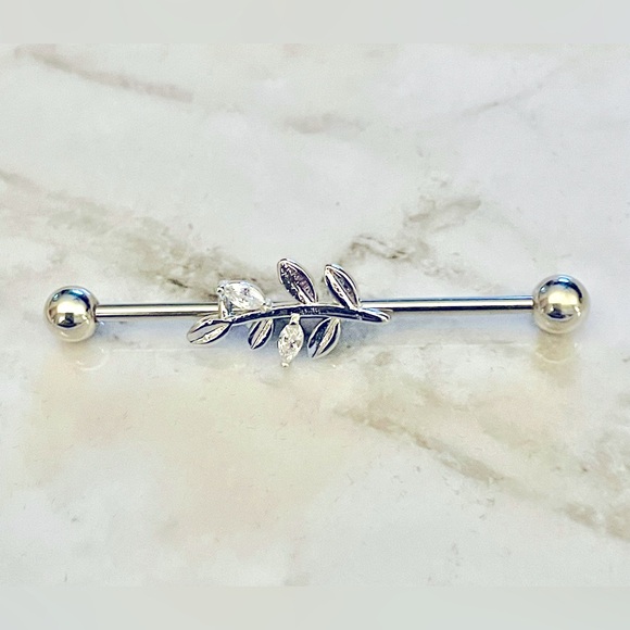 👂🏻14g Industrial/Cartilage Piercing-316 Surgical Stainless NWT - Picture 3 of 5